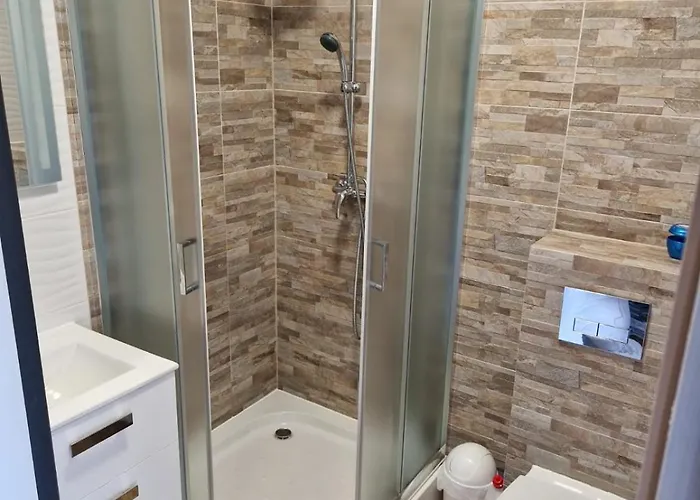 Apartment Paradise 700m Od Morza !!! *